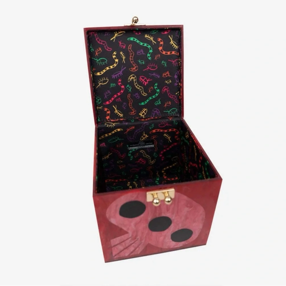 Harveys Seatbelt NB4C Oogie Boogie dice purse (acrylic) / RARE / Like NEW w/box - Picture 5 of 6